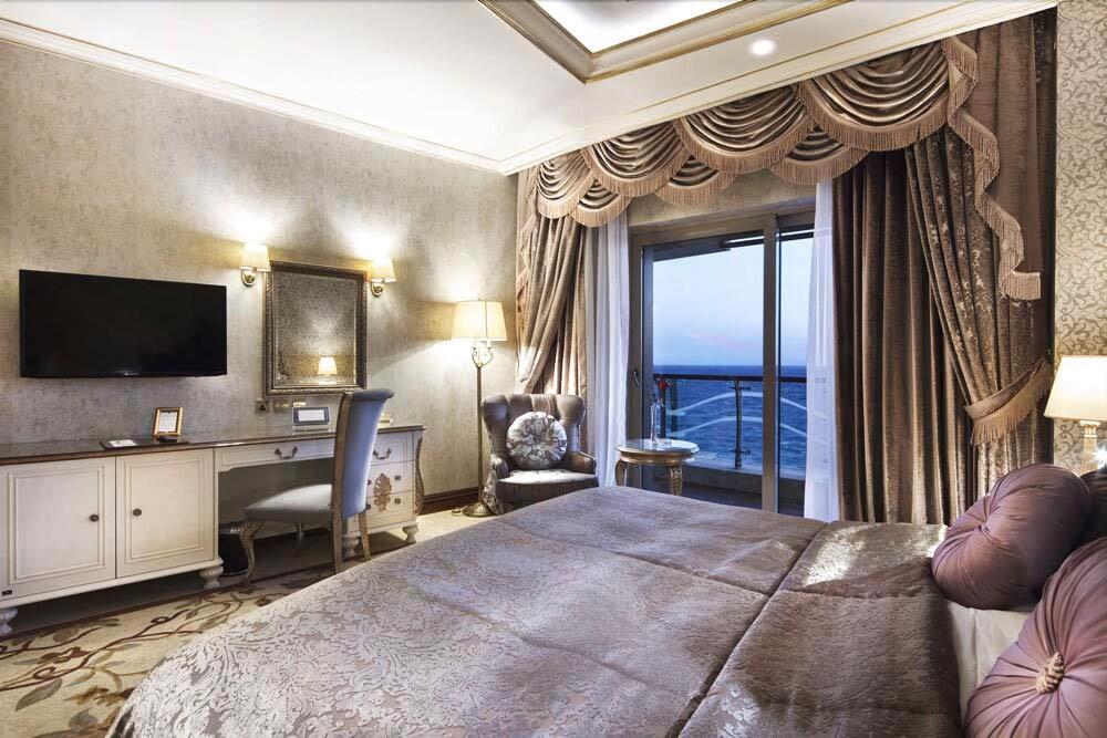 Merit Royal Hotel & Casino Karavas  外观 照片