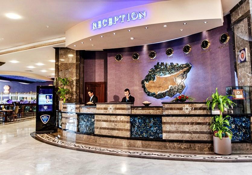 Merit Royal Hotel & Casino Karavas  外观 照片