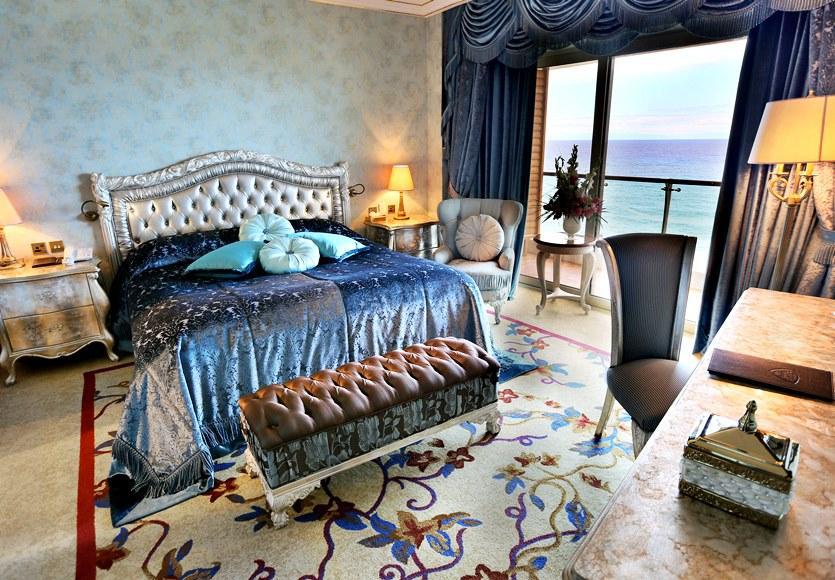 Merit Royal Hotel & Casino Karavas  外观 照片