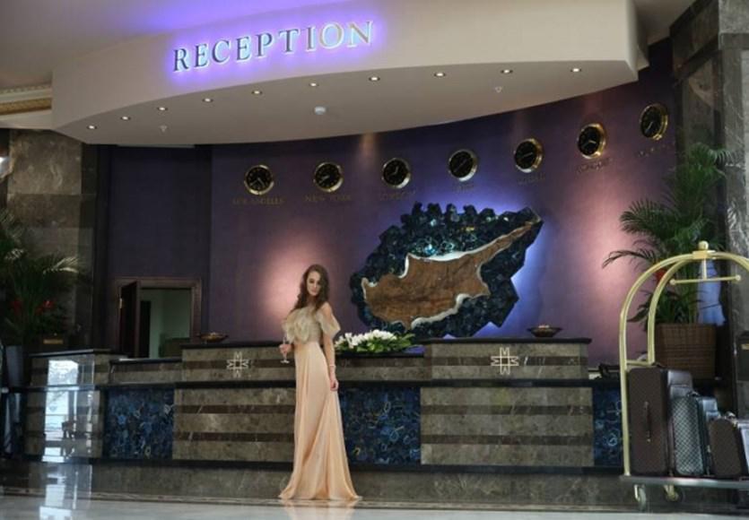 Merit Royal Hotel & Casino Karavas  外观 照片