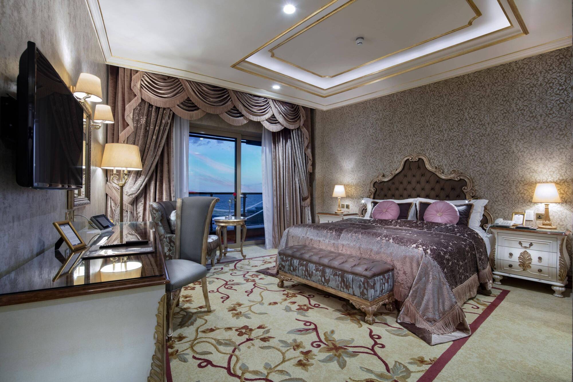 Merit Royal Hotel & Casino Karavas  外观 照片